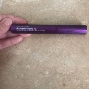 Younique moodstruck epic 4D mascara